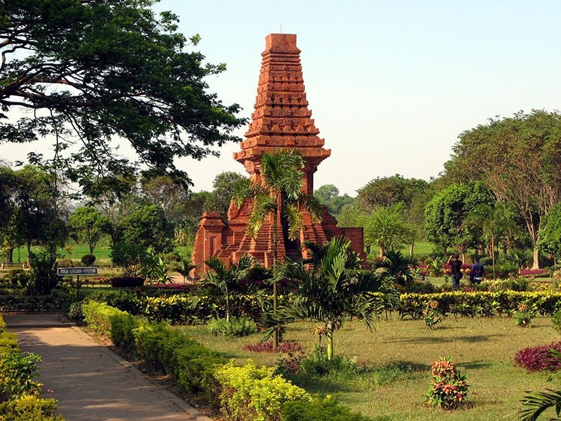 trowulan temple